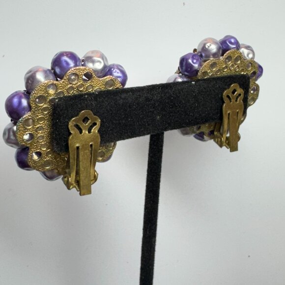 Vintage Large Clip-ons Gold Tone Earrings Lavender Purple and AB Glass Stones - Picture 3 of 6